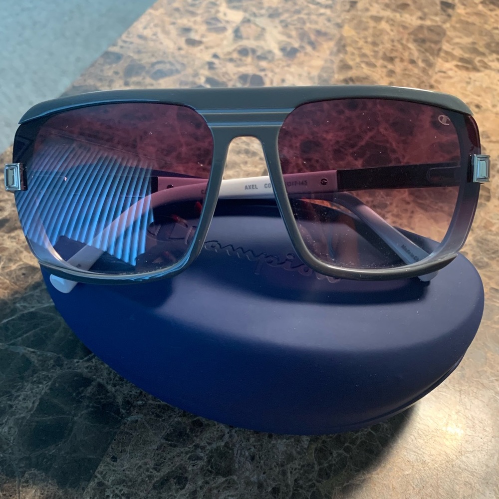 Grey Champion Woman Sunglasses